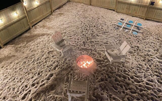 Toes In The Sand - Main House