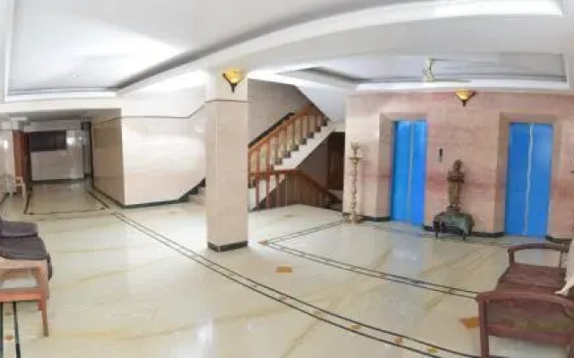 Hotel Raya's & Annexe 1