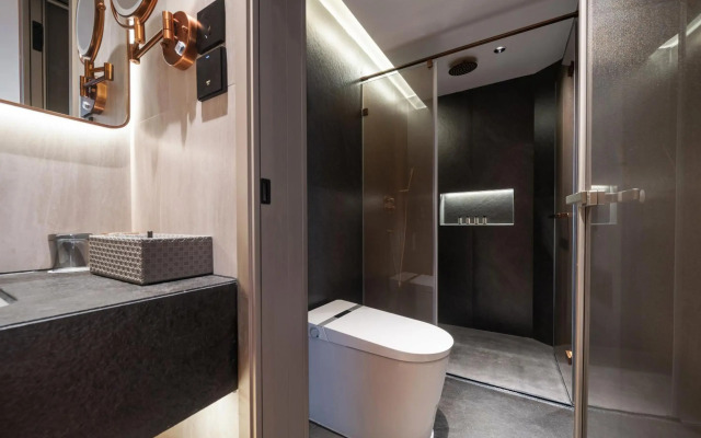 The Classic Courtyard