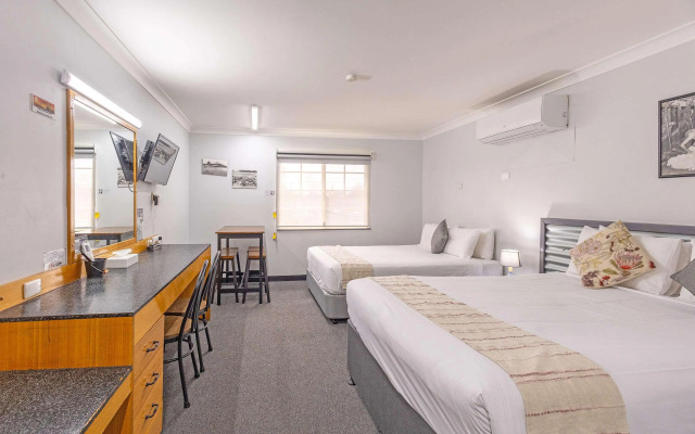 Comfort Inn Shearing Shed