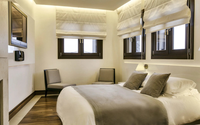 12 Months Luxury Resort