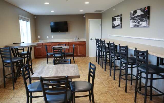 GrandStay Hotel & Suites Perham