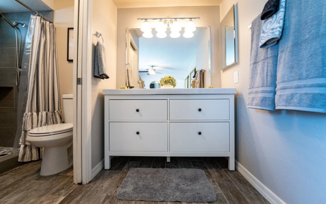 Mcnair Chandler 4 Bedroom Home by RedAwning