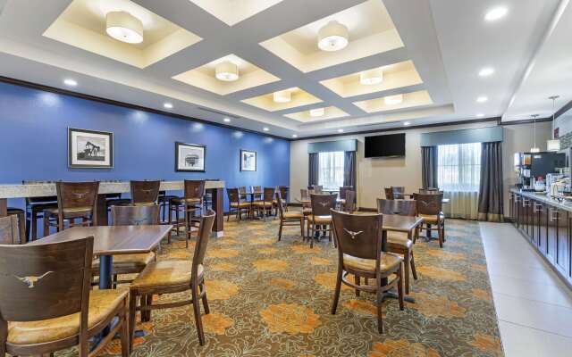 Best Western Plus Longhorn Inn & Suites