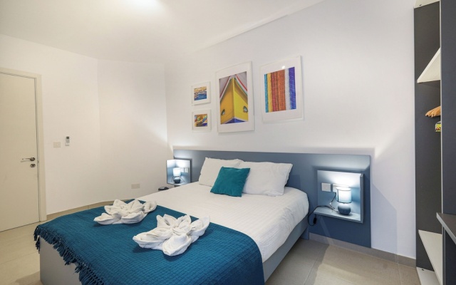 3BR Central with Balcony - Sliema Area