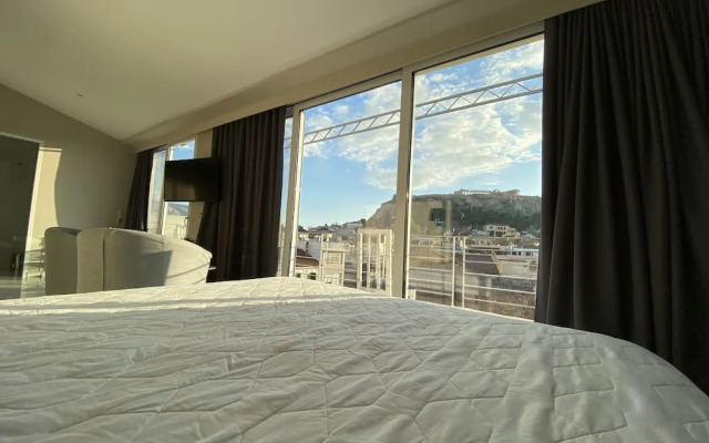 24K Athena Suites