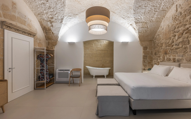 ARCO VECCHIO URBAN SUITE by EPOCA COLLECTION