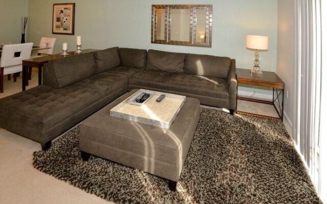 Luxury Townhome 3 Bedroom Condo by Redawning