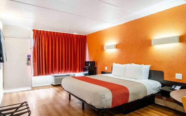 Motel6 Brunswick, GA