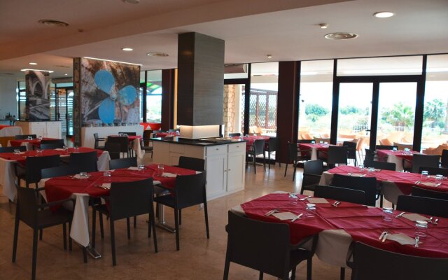 Conte Di Cabrera Hotel Club
