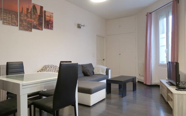 Le République - Cosy & Clean