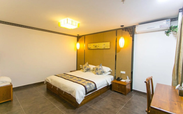 Loulan Botique Hotel