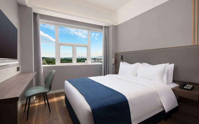 Ramada Encore by Wyndham Qingdao Shinan