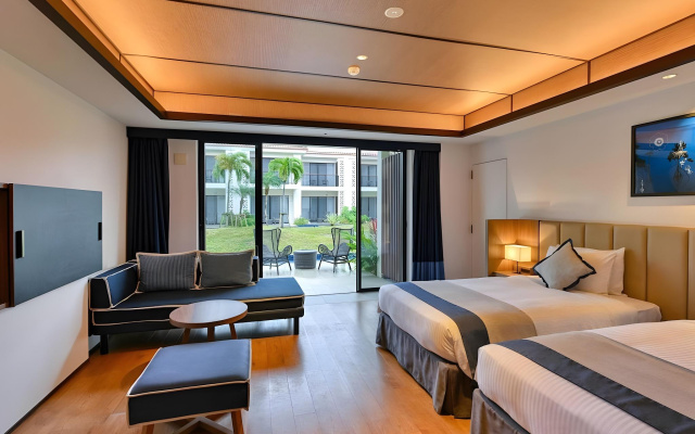 Fusaki Beach Resort Hotel & Villas
