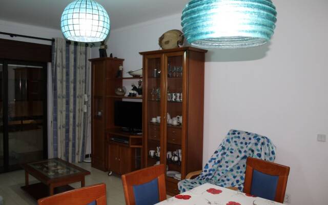 Beautiful Apartment in Quarteira with Beach View
