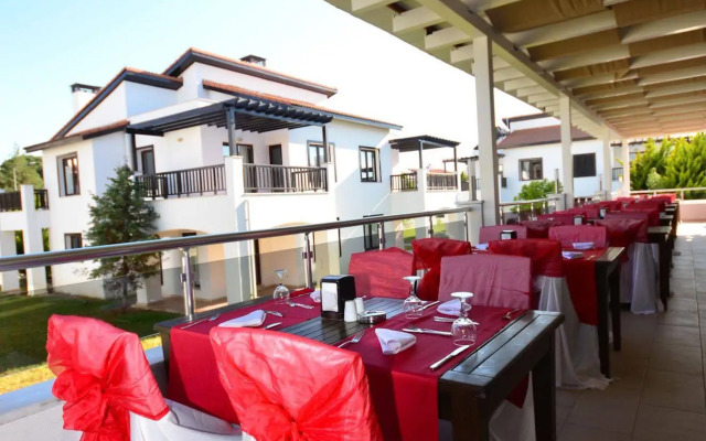 Fun & Sun River Resort  All Inclusive