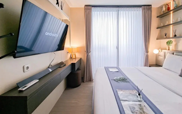 Strategic Studio At Apartment Collins Boulevard