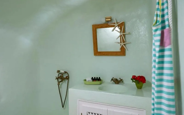 Valsamo Suites