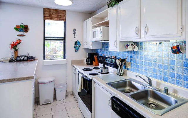 Oceanview Kailua-kona Condo With Private Balcony!