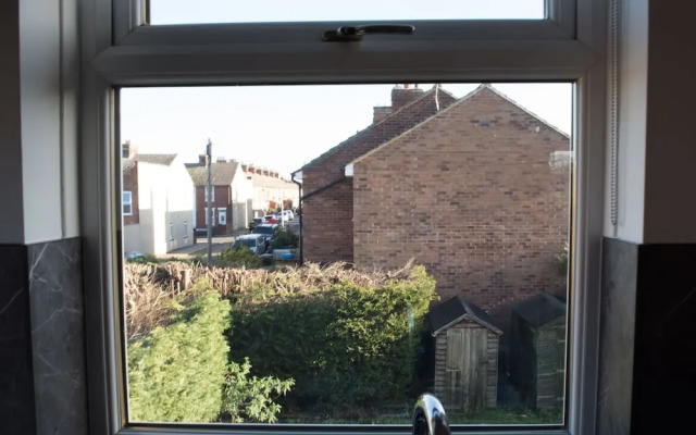 Toothbrush Apartments - Ipswich East - Cauldwell Ave