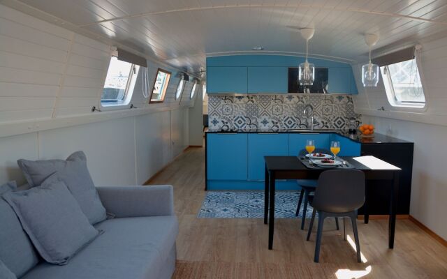 Tagus Marina - Houseboat