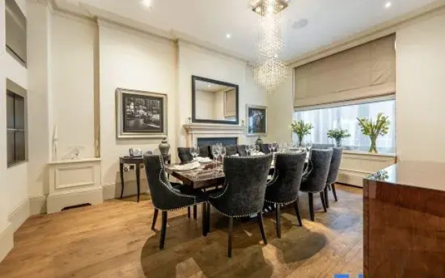Royal Mayfair Villa