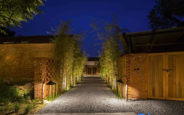 Rareyard Baihujian B&B