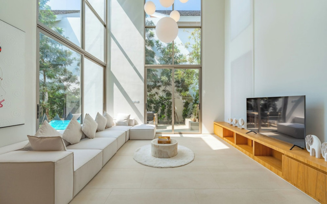 New Stunning Villa Very Modern V183