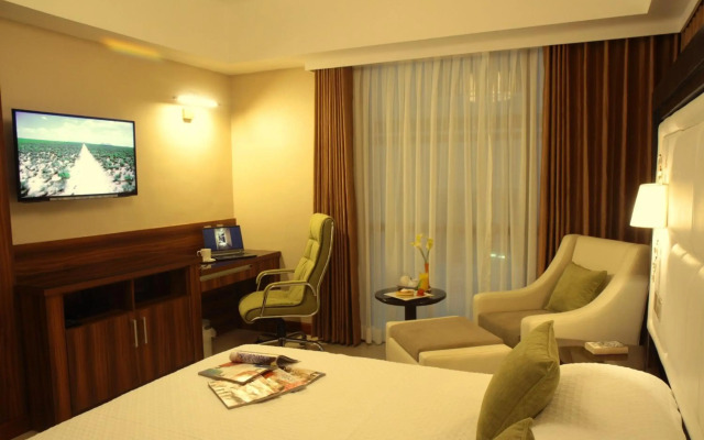 Central Park Tower Resort