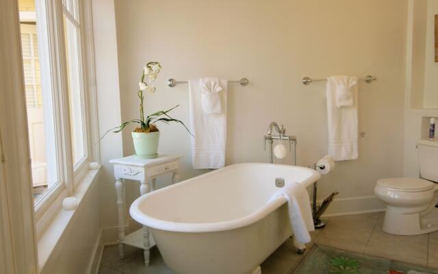 3118 Yellow House Main