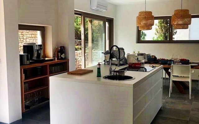 Exclusive Villa Marumare Completed 2021 Pool 300m to the Beach