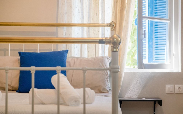 Grandma's Chic Home in Chania Venetian Harbor