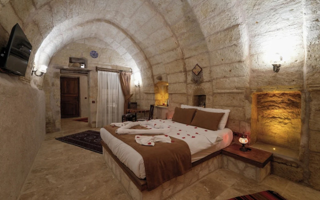 By Yüksel Cave Hotel