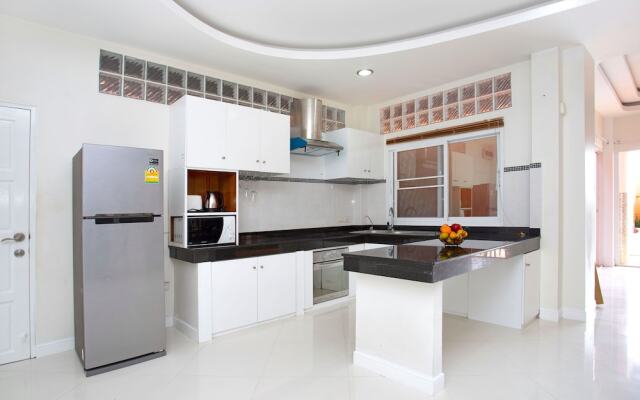 Holiday Bliss 3BR Pool Villa Lancelot 2