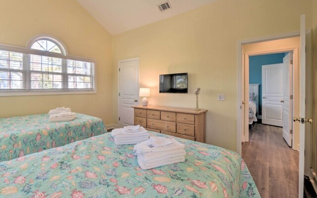 Coastal Hilton Head Beach Retreat w/ Pool Access!