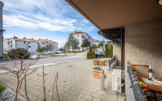 Beautiful Apartment in Crikvenica With Wifi