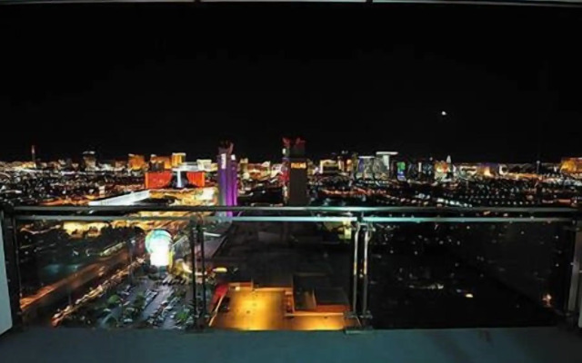 Luxury Suites at the Palms