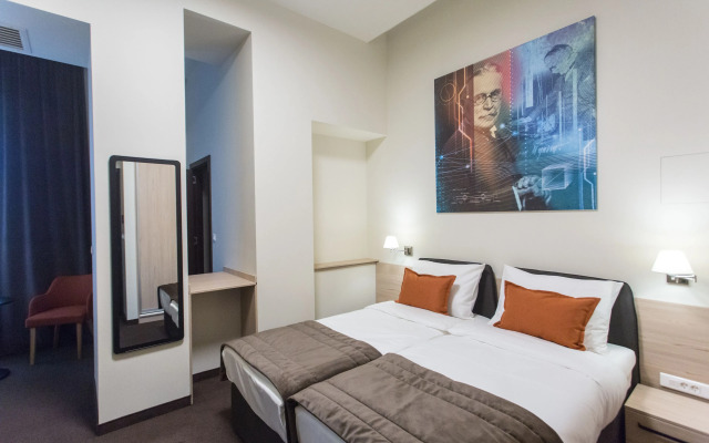 Hotel Grand Hedonist