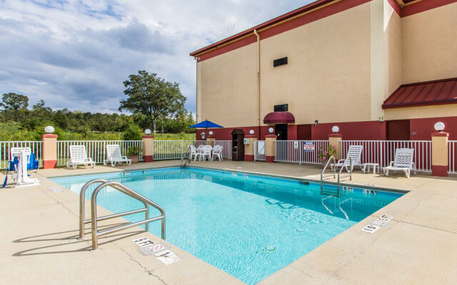 Comfort Inn And Suites Lincoln Al