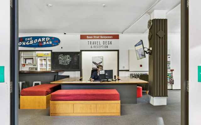Queen Street Backpackers – Lobby – Auckland
