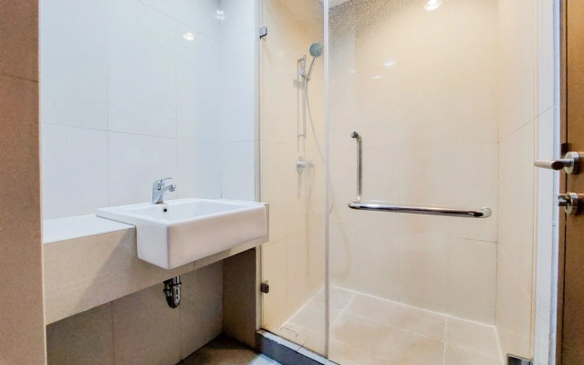 Best Homey And Modern 2Br At M-Town Signature Apartment