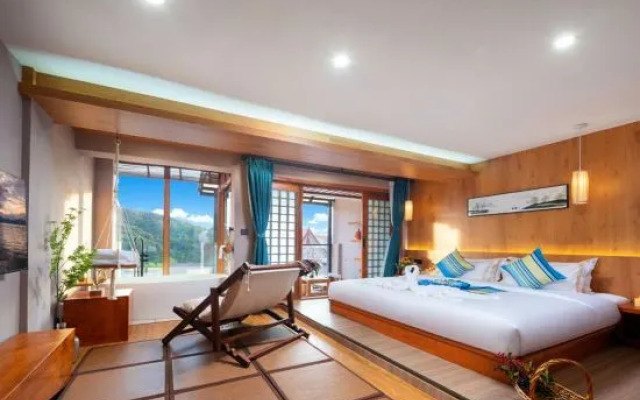 Guilai Xiaoyuan River View Hotel