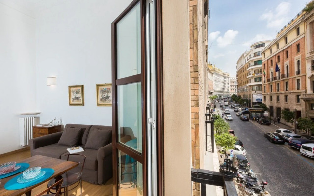 Prestigious Apartments Via Barberini
