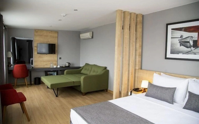 Uzer Otel