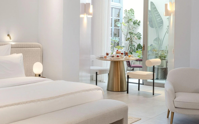 The Dolli at Acropolis, A Hotel to Live