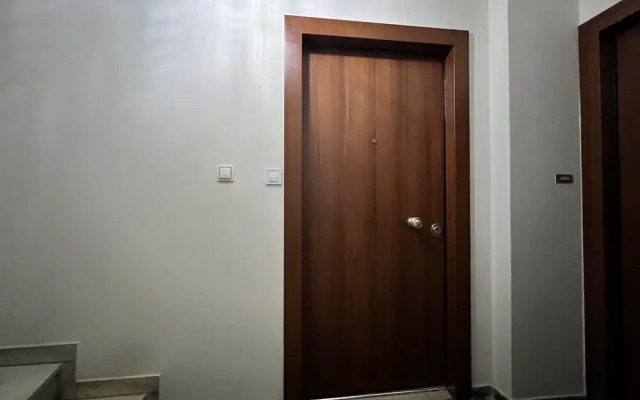 Madonna's Cozy Apartment