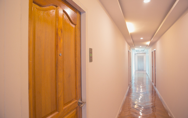 S.E.T Thanmongkol Residence