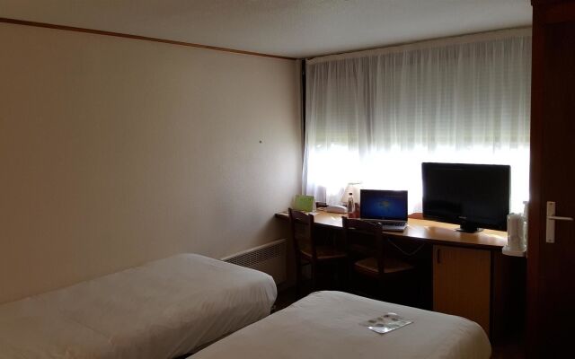 Le 2 by HOTEL AKENA LA FERTE BERNARD