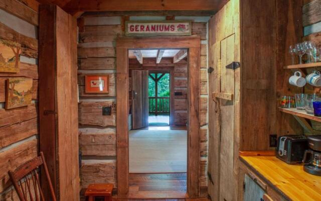 Aunt Babbie s Cabin in Pisgah Forest