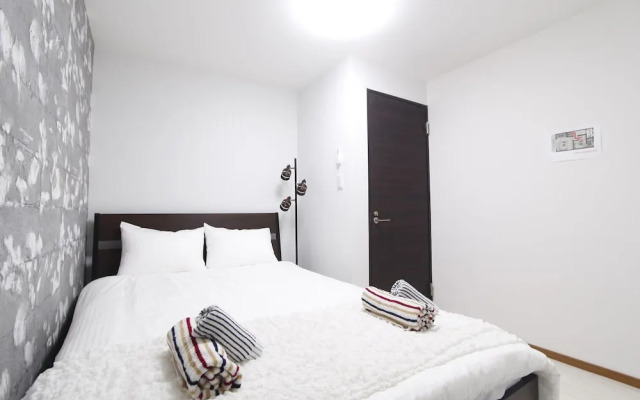 Ko's Apartment, Tatsumi West Station